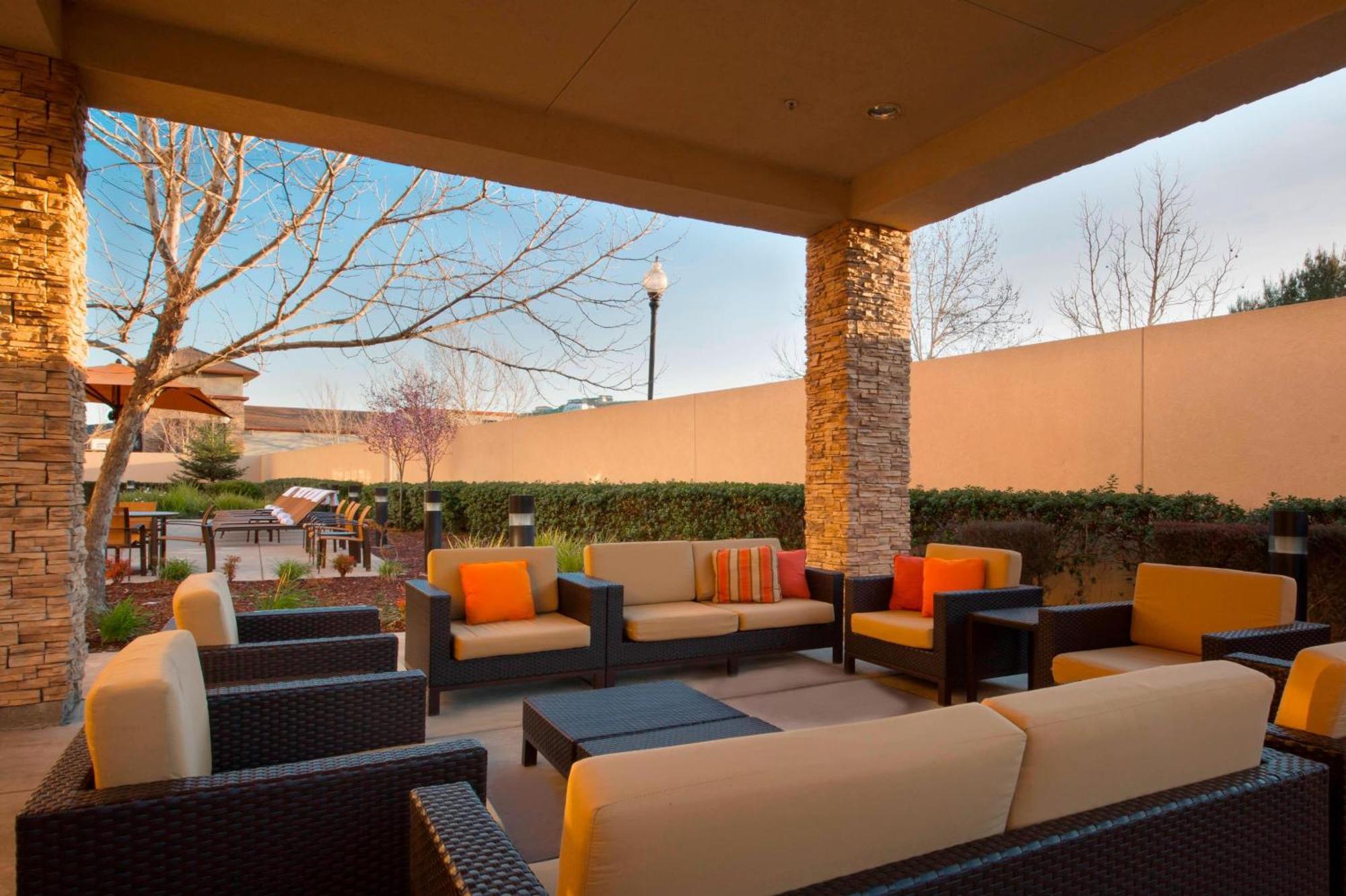 Courtyard By Marriott Sacramento Folsom Hotel Luaran gambar